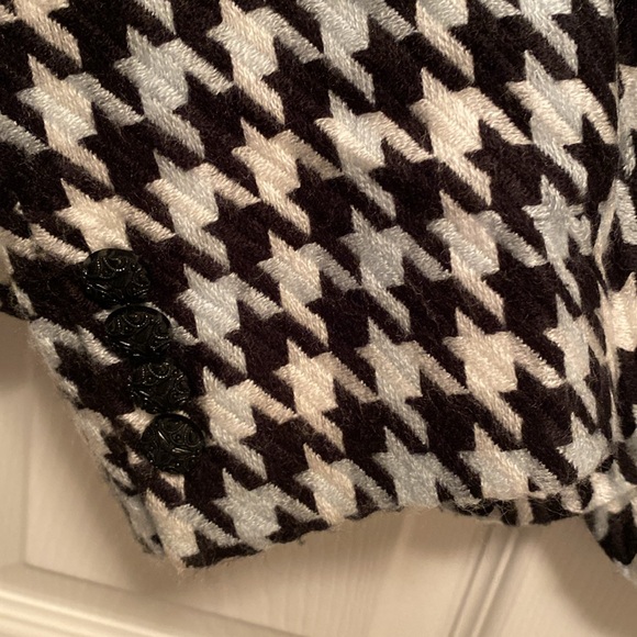 NWOT Sag Harbor Blazer…size 16 - Picture 3 of 4